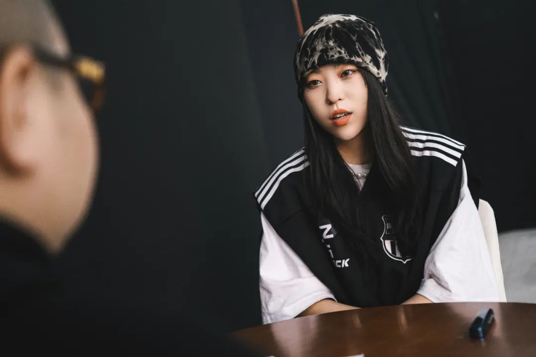 专访张晨蕾:跟重男轻女思想来一场battle | 第1张 | 嘻哈中国 专访张晨蕾:跟重男轻女思想来一场battle | 第1张