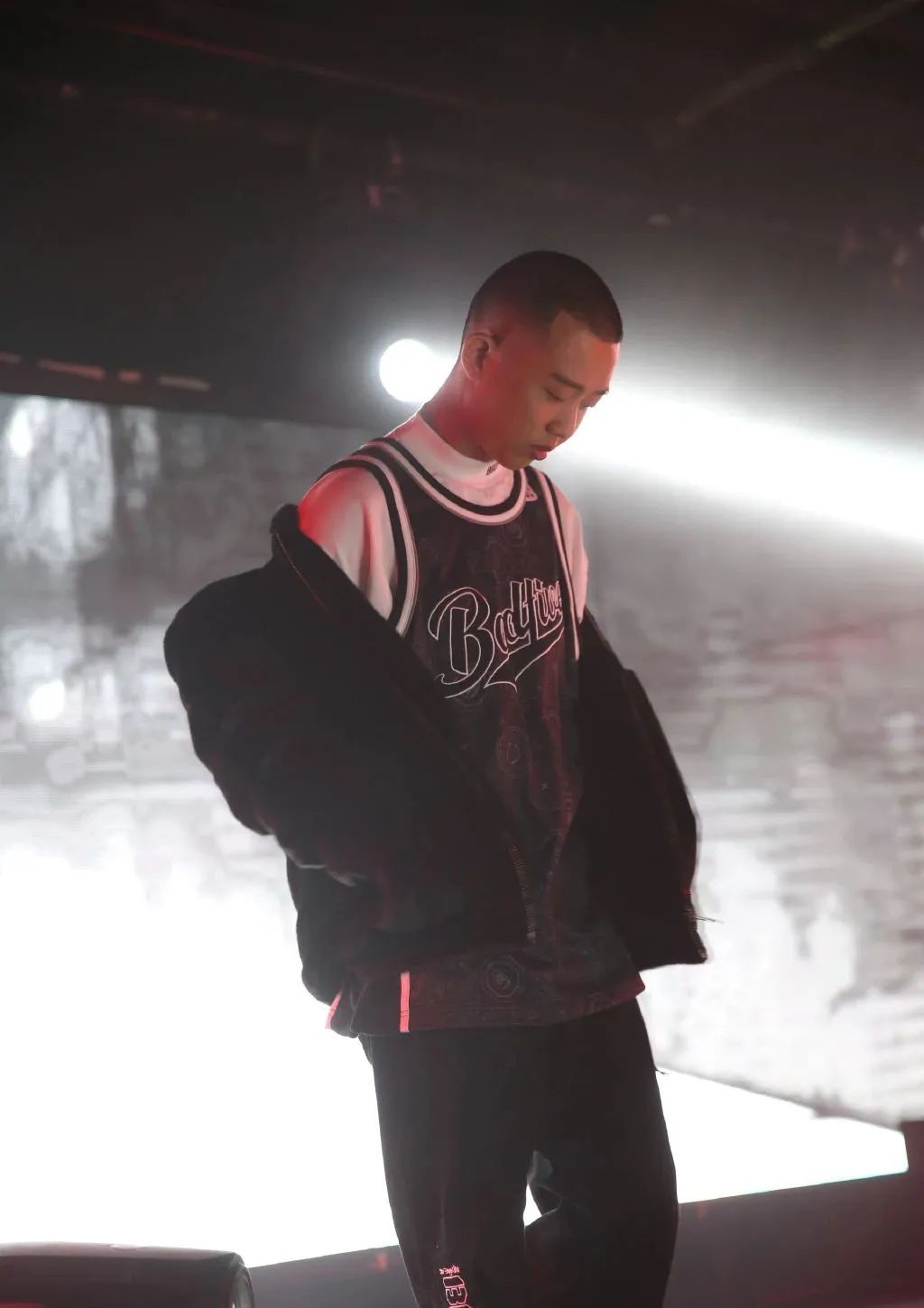 捐的太少？众多说唱歌手捐款竟遭网友嘲讽！！