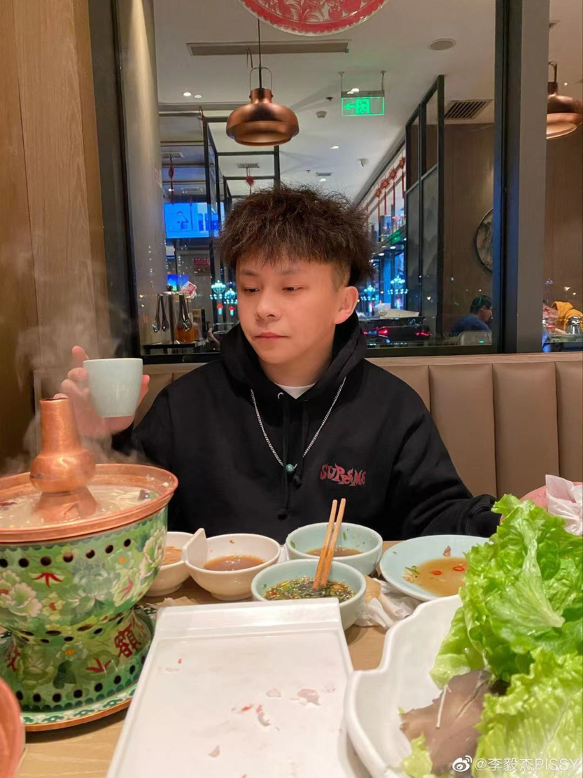 复出！PGONE新歌+MV上架平台后全下架，回应中又内涵了GAI？