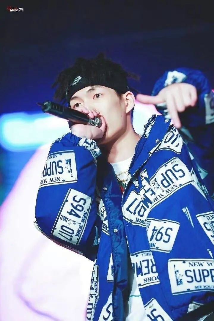 攒了一堆Demo不发，出道多年没有一张正式专辑…现在的贝贝是在吃老本吗？