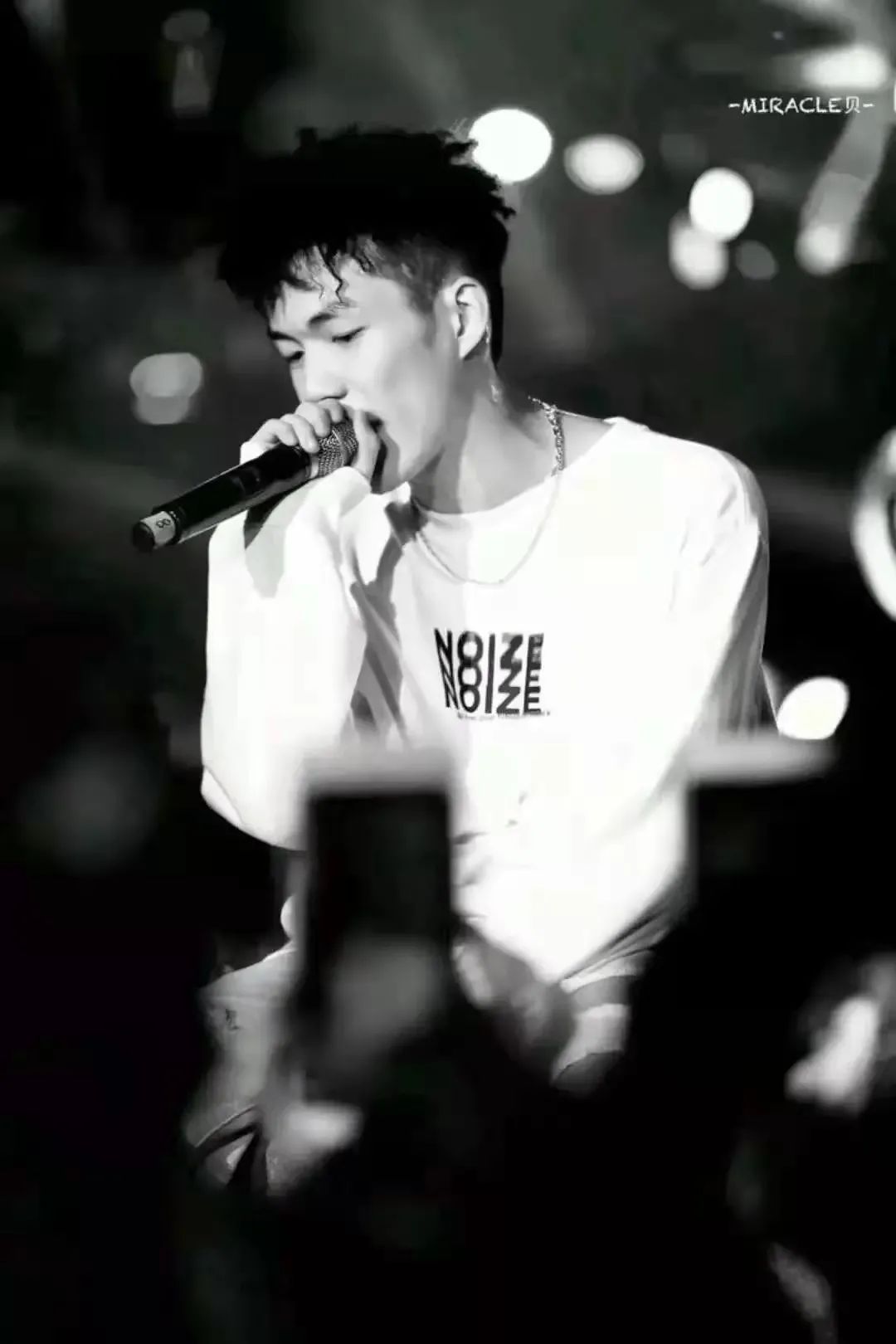 攒了一堆Demo不发，出道多年没有一张正式专辑…现在的贝贝是在吃老本吗？