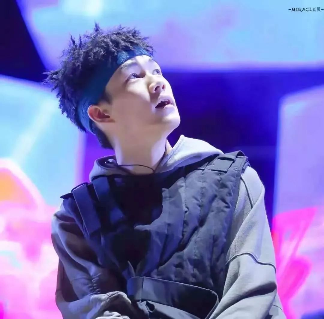 攒了一堆Demo不发，出道多年没有一张正式专辑…现在的贝贝是在吃老本吗？