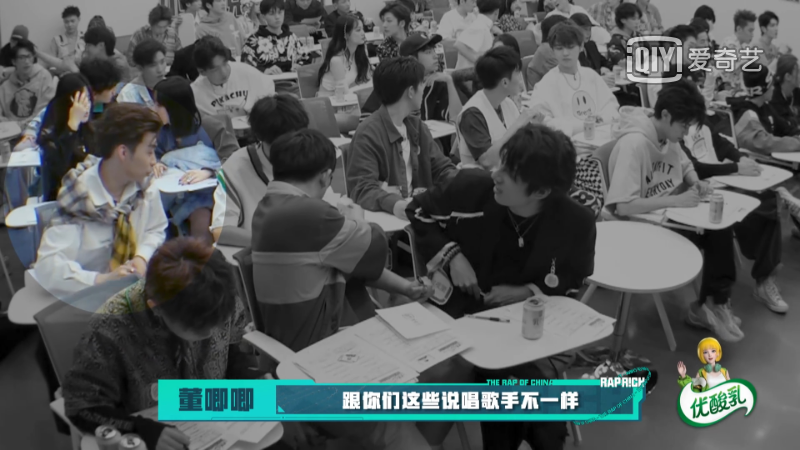 吴亦凡涉嫌强奸被刑拘，而热狗和潘玮柏在车导新的说唱节目里混得风生水起…