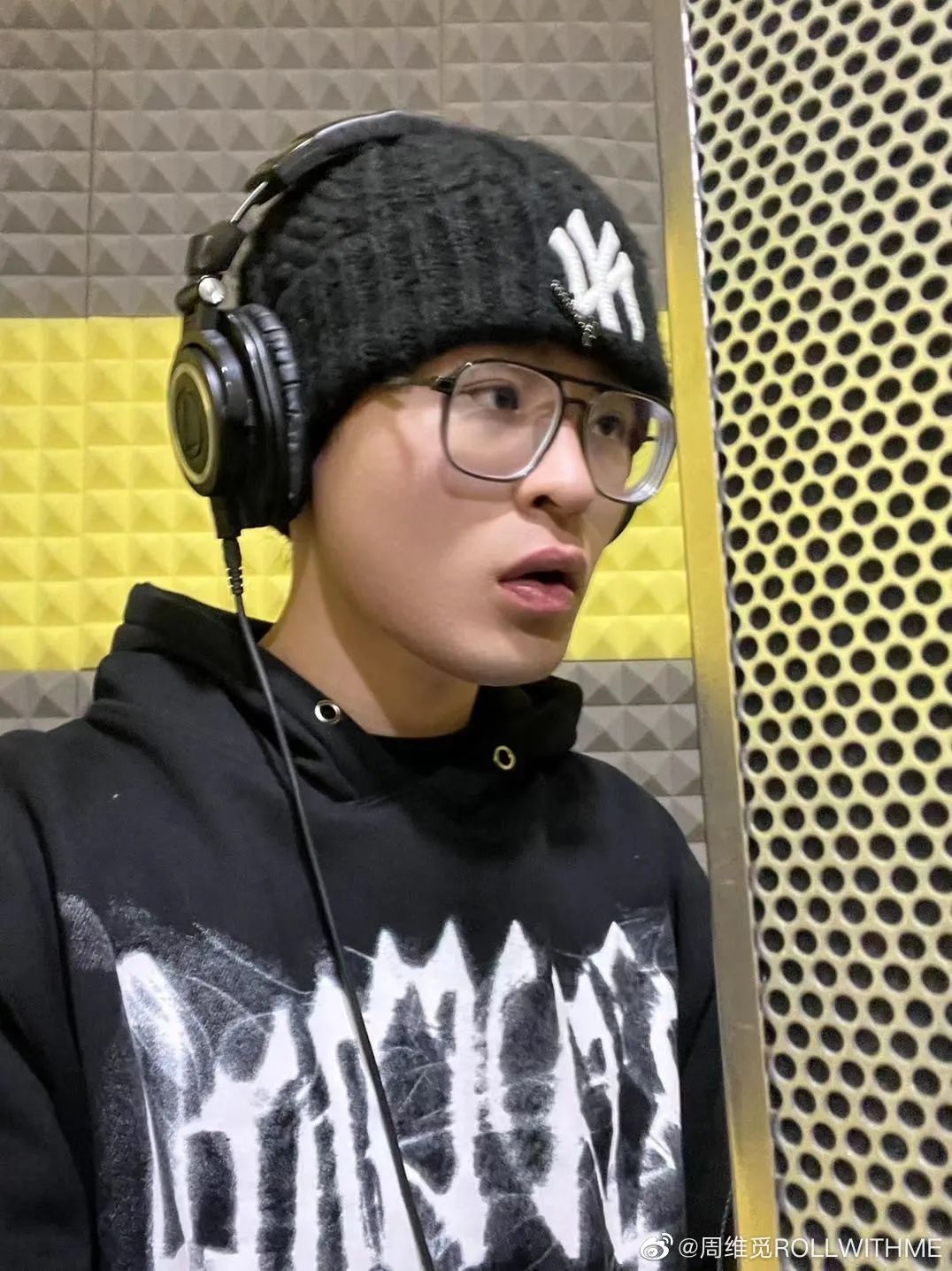 当深蓝法老光光聚在一起,小安迪不再是快嘴天花板,而是把自己关进了“封闭世界”。 | 第6张 | 嘻哈中国 当深蓝法老光光聚在一起,小安迪不再是快嘴天花板,而是把自己关进了“封闭世界”。 | 第6张