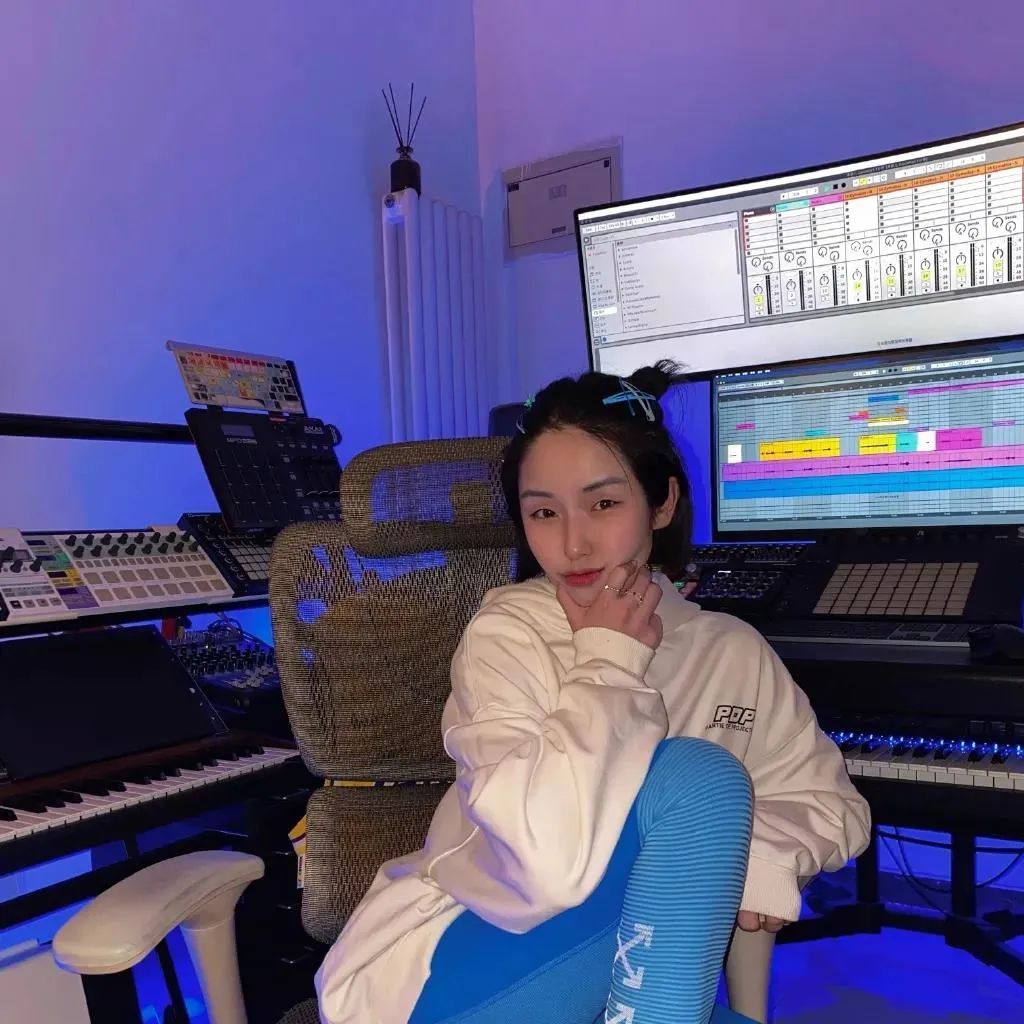 舞台消失还被恶意剪辑的大笑在深夜向《黑怕女孩》节目组开炮了！