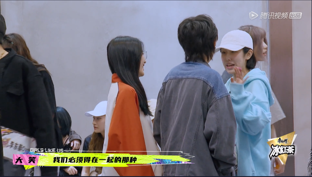 舞台消失还被恶意剪辑的大笑在深夜向《黑怕女孩》节目组开炮了！