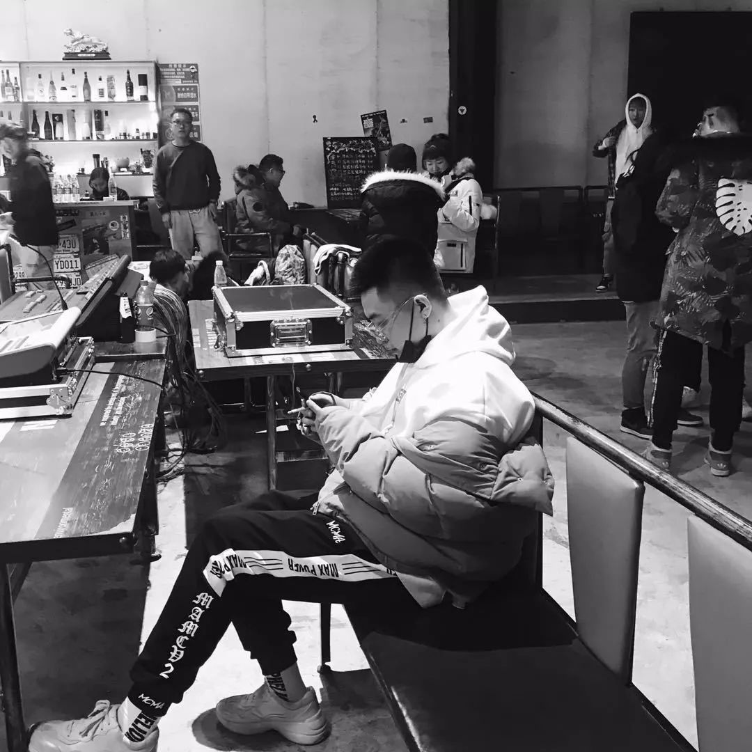 因饱受疾病折磨在微博晒出遗书,为追逐说唱梦想成名曲遭版权欺诈并险遭性侵,他的故事看了令人心酸 | 第10张 | 嘻哈中国 因饱受疾病折磨在微博晒出遗书,为追逐说唱梦想成名曲遭版权欺诈并险遭性侵,他的故事看了令人心酸 | 第10张