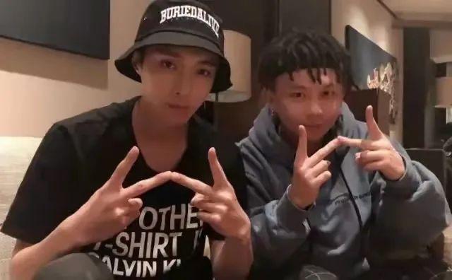 GAI、李尔新在这件事上翻车,福克斯、那奇沃夫的愤怒与它有关,但HipHop离不开它! | 第15张 | 嘻哈中国 GAI、李尔新在这件事上翻车,福克斯、那奇沃夫的愤怒与它有关,但HipHop离不开它! | 第15张