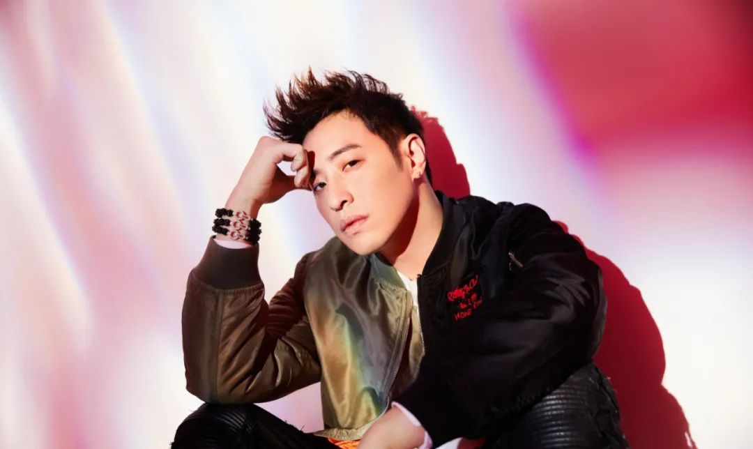 周杰伦、潘玮柏、王力宏、陶喆……主流艺人说唱哪家强？