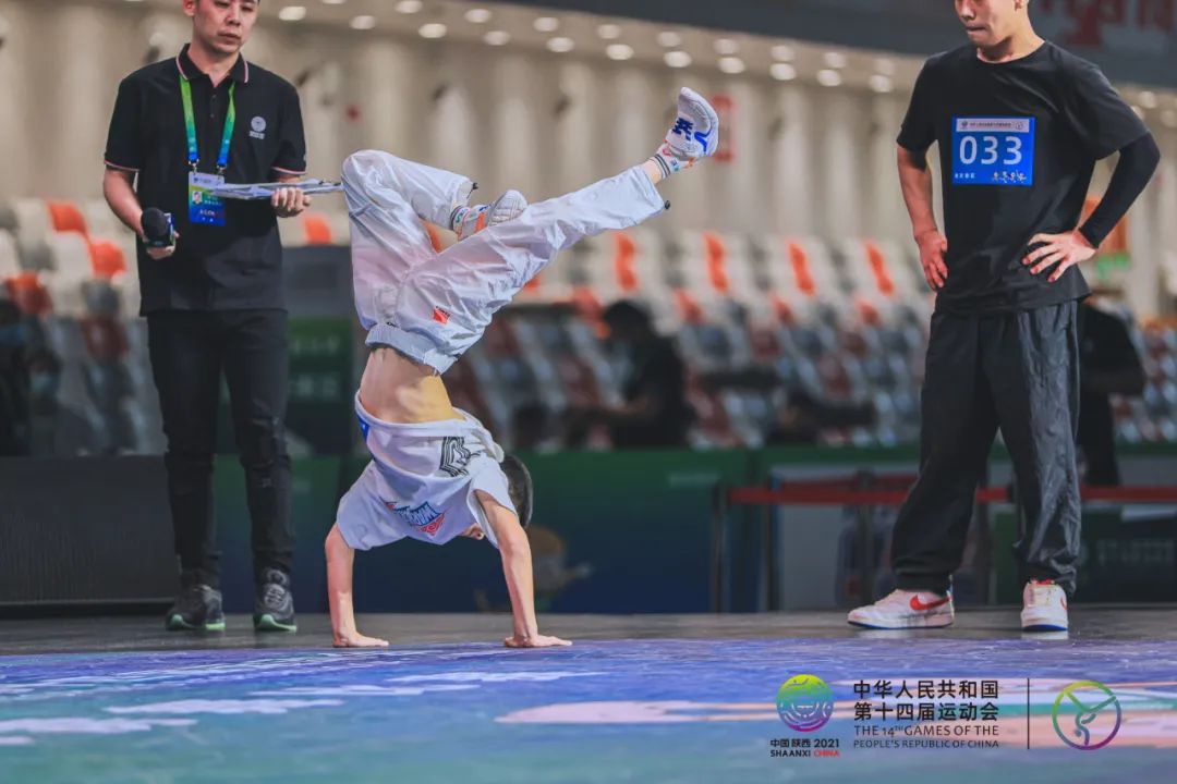 全运会最小Bboy,10岁的刘杨郡楠获得学校表彰,将迎来100冠! | 第6张 | 嘻哈中国 全运会最小Bboy,10岁的刘杨郡楠获得学校表彰,将迎来100冠! | 第6张