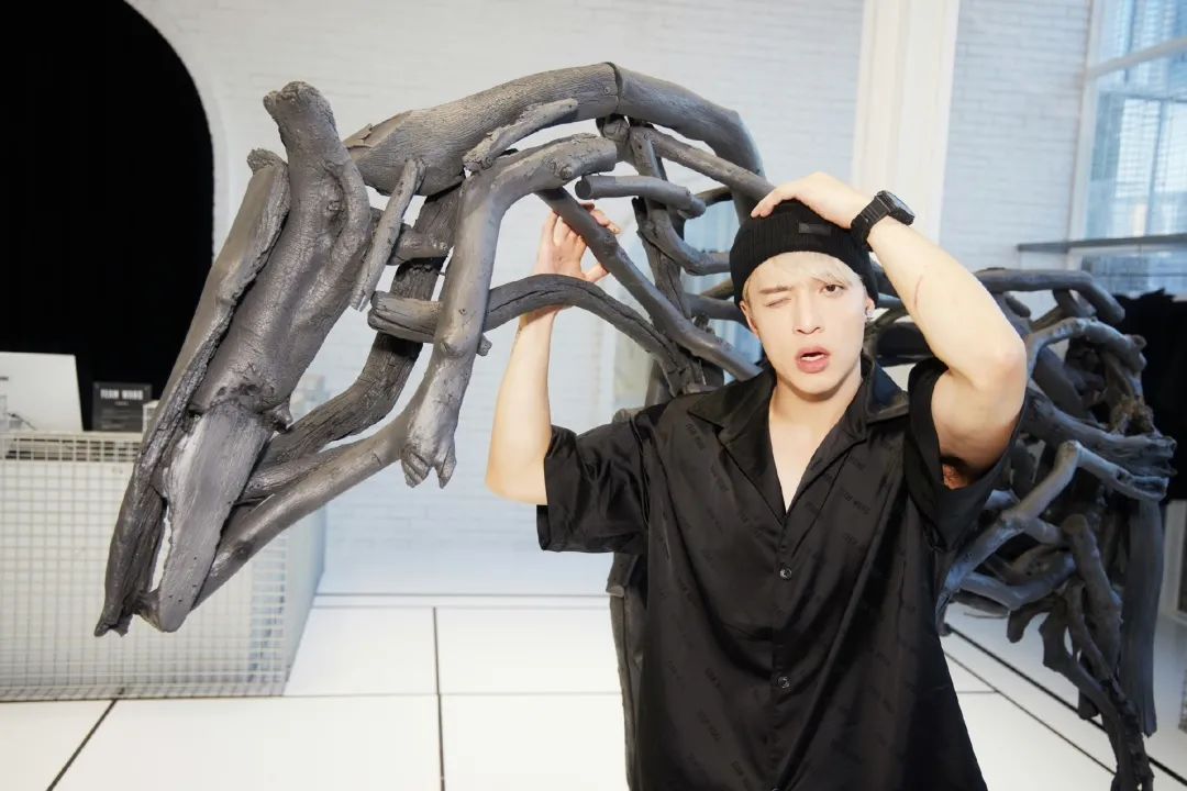 持续营业！官宣两个月后王嘉尔的组合PANTHEPACK究竟能有多肝？