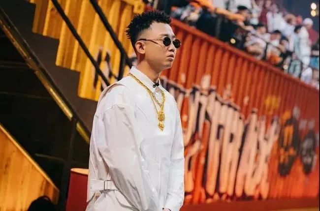 有嘻哈 新说唱 唱作人 哥哥全部遭遇下架,歌手被迫退赛,为何受伤的总是GAI? | 第10张 | 嘻哈中国 有嘻哈 新说唱 唱作人 哥哥全部遭遇下架,歌手被迫退赛,为何受伤的总是GAI? | 第10张