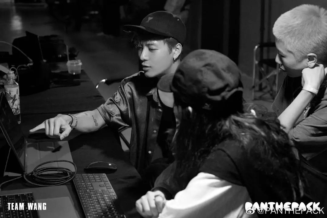 持续营业！官宣两个月后王嘉尔的组合PANTHEPACK究竟能有多肝？