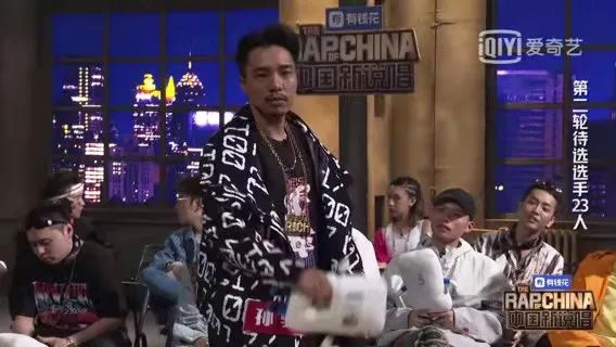 嫌法老伴奏太长、JD出来太早、王以太都没合理说法，说唱综艺中有多少莫名其妙的淘汰理由？