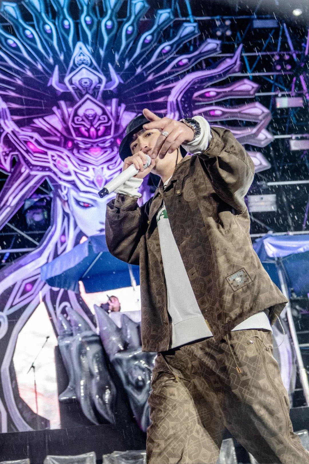 我为什么给Jony J的新专辑《24時·Am》打出了不及格的五分 | 第9张 | 嘻哈中国 我为什么给Jony J的新专辑《24時·Am》打出了不及格的五分 | 第9张