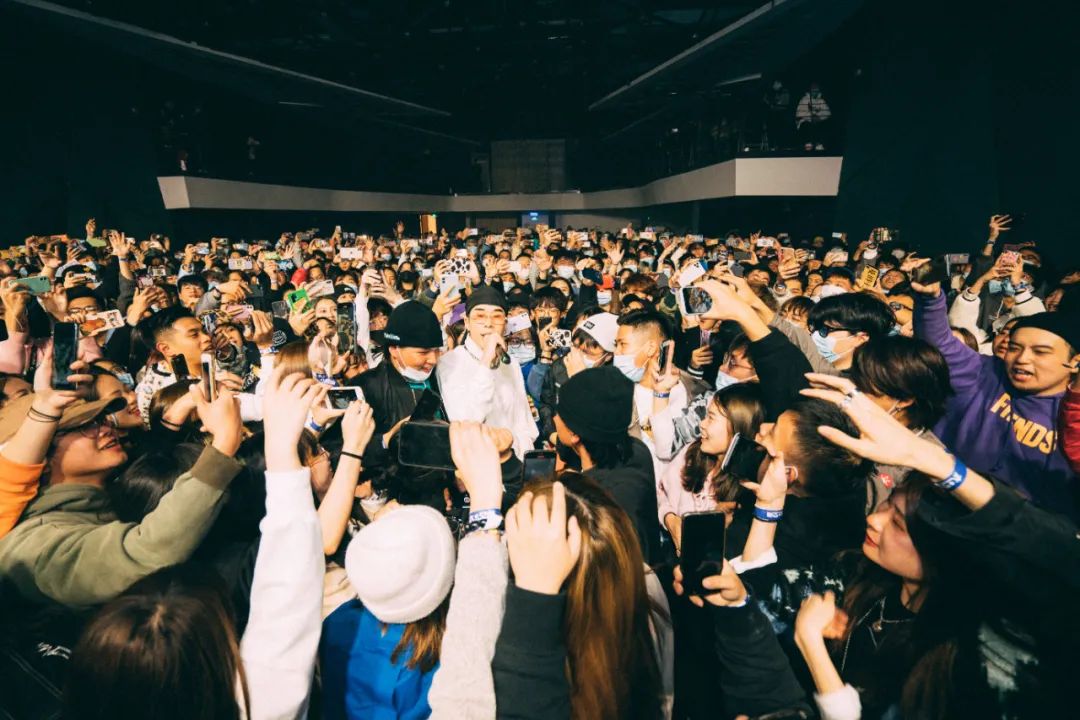 今天的中文说唱,迎来了他的中场休息! | 第16张 | 嘻哈中国 今天的中文说唱,迎来了他的中场休息! | 第16张