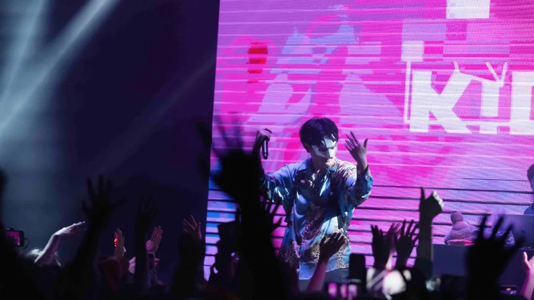 这位新世代中戴着面具的神秘男子,可能是说唱圈最有中二病的rapper | 第5张 | 嘻哈中国 这位新世代中戴着面具的神秘男子,可能是说唱圈最有中二病的rapper | 第5张