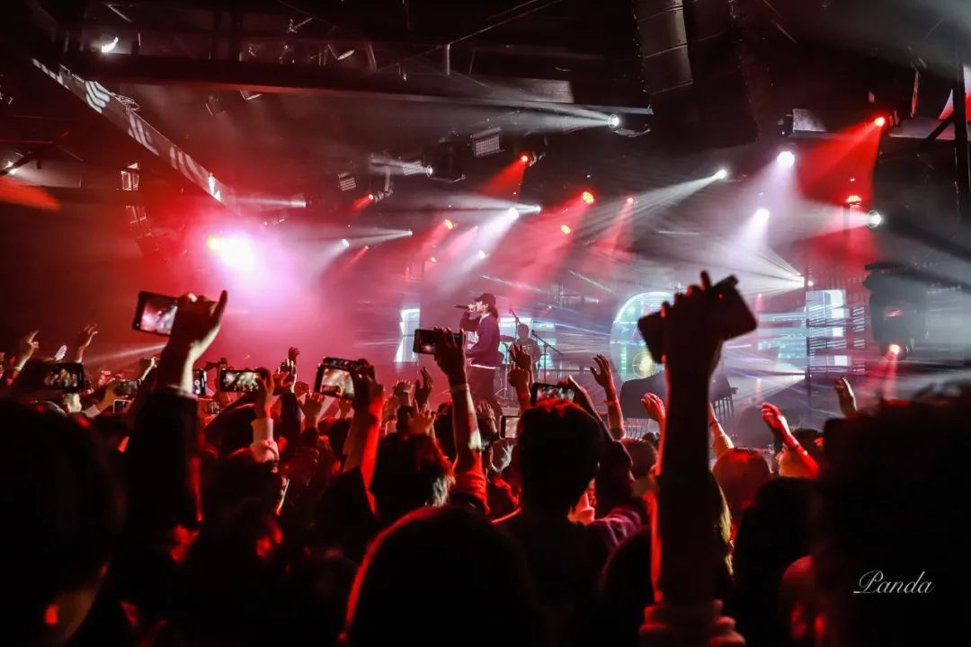 有女生看演出时遭遇猥亵,变态男是惯犯却因证据不足无法立案,现在寻找目击证人! | 第2张 | 嘻哈中国 有女生看演出时遭遇猥亵,变态男是惯犯却因证据不足无法立案,现在寻找目击证人! | 第2张