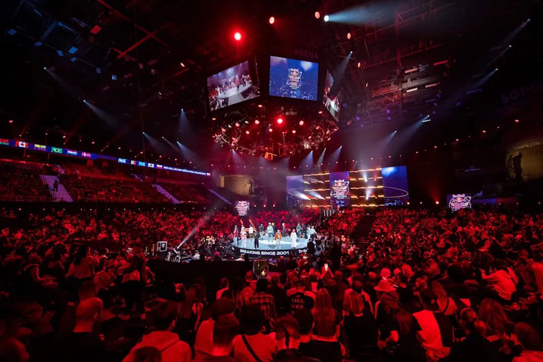 首次?最年轻?最多?说说Red Bull BC One 总决赛的历史性时刻…… | 第1张 | 嘻哈中国 首次?最年轻?最多?说说Red Bull BC One 总决赛的历史性时刻…… | 第1张