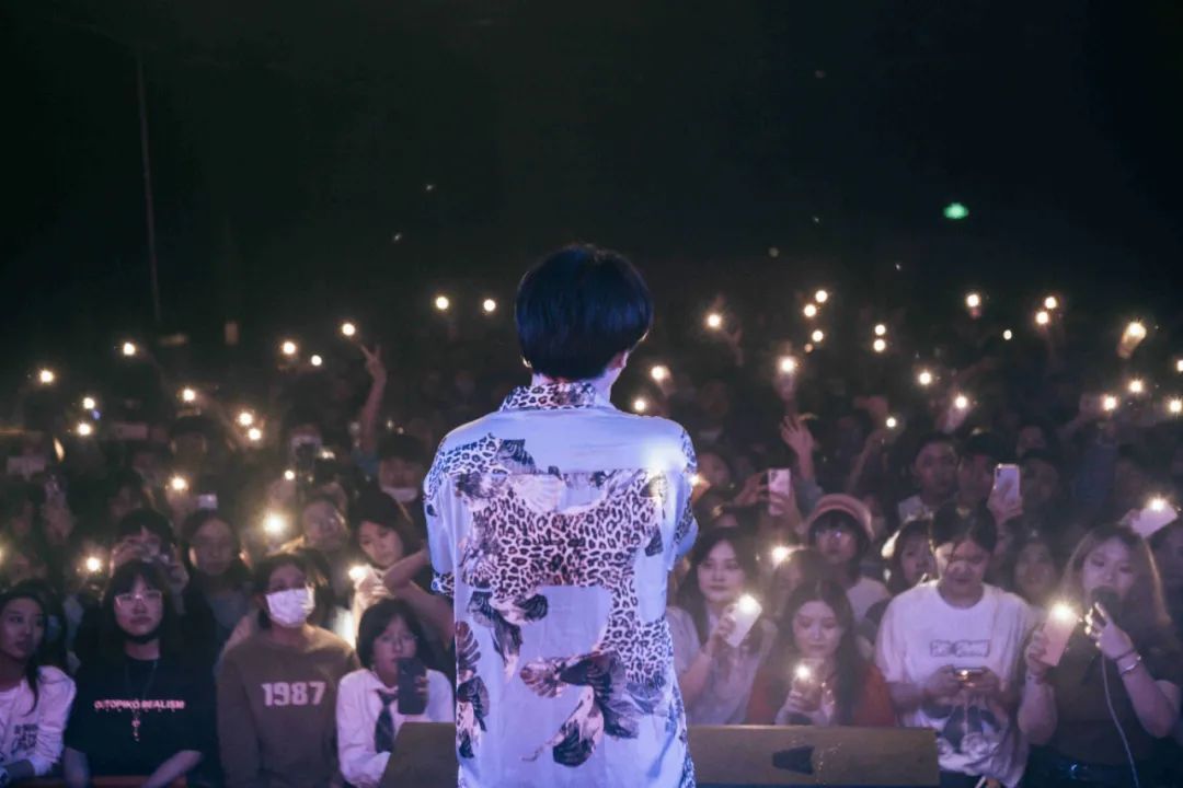 这位新世代中戴着面具的神秘男子,可能是说唱圈最有中二病的rapper | 第6张 | 嘻哈中国 这位新世代中戴着面具的神秘男子,可能是说唱圈最有中二病的rapper | 第6张