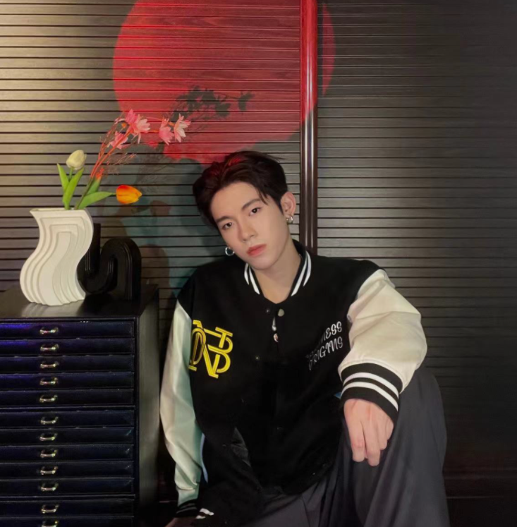 Jony J联名T恤被骂割韭菜，rapper的潮牌中有“黑店”吗？