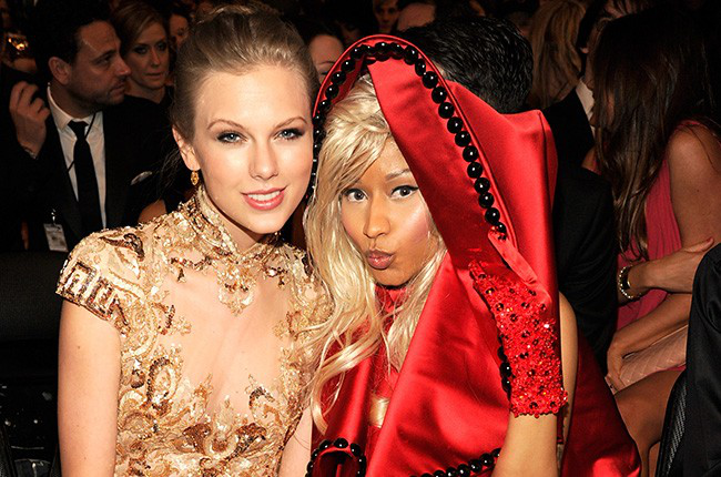 身材火辣、造型浮夸,与罪犯结婚……为什么总有争议围绕的麻辣鸡很少被黑? | 第14张 | 嘻哈中国 身材火辣、造型浮夸,与罪犯结婚……为什么总有争议围绕的麻辣鸡很少被黑? | 第14张