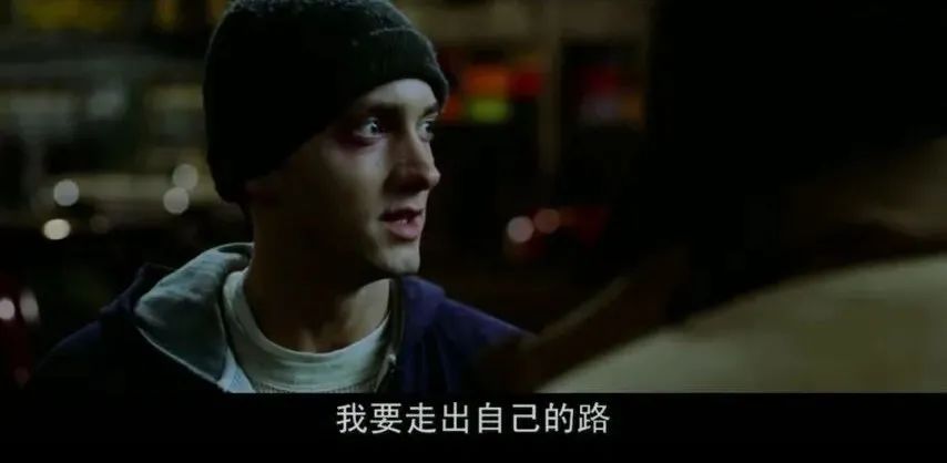 姆爷开了家专卖隔夜意面的餐厅，消费的顾客都要被竖中指…