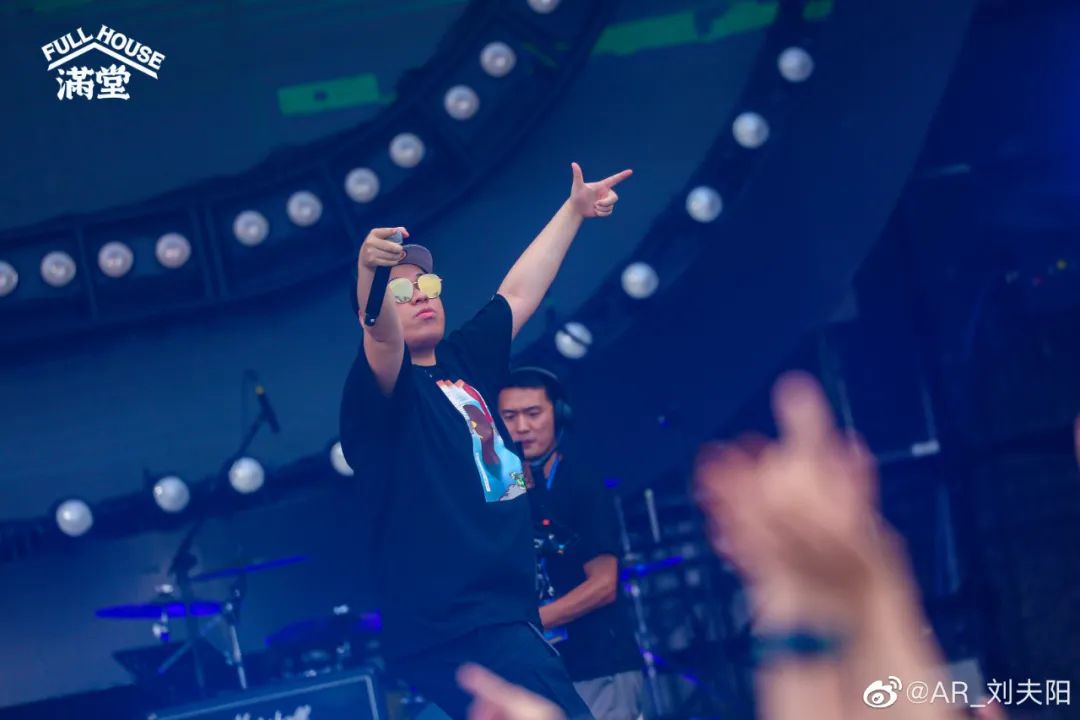 有的rapper一周出一首，有的一年出一首