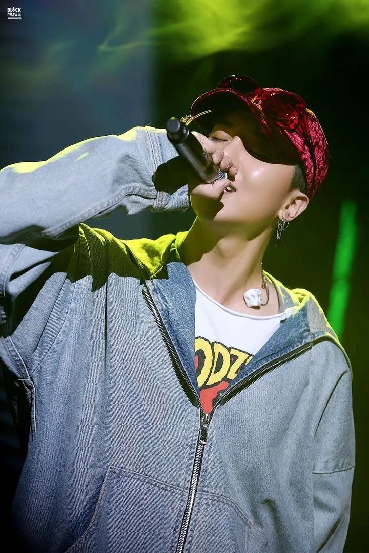 经历了不断的嘲笑和质疑浴火重生的宋旻浩是否有资格担任节目导师