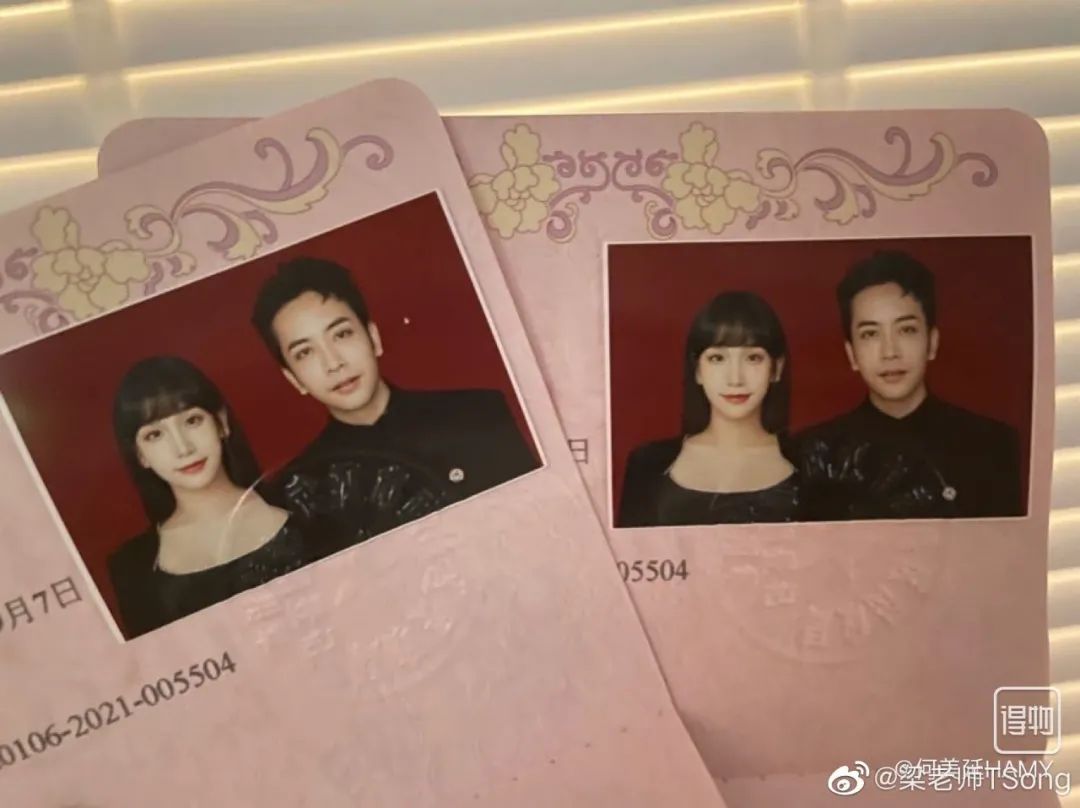 梁老师与何美延双十一官宣！他们不仅结婚了，而且还有了一对双胞胎宝宝