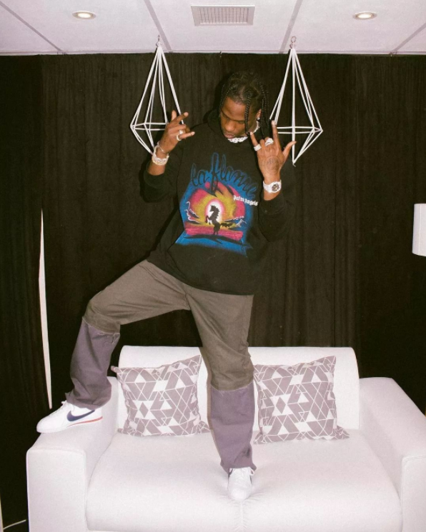 9人死亡17人重伤,这场堪比人间炼狱的音乐节里的男主角到底什么来头? | 第14张 | 嘻哈中国 9人死亡17人重伤,这场堪比人间炼狱的音乐节里的男主角到底什么来头? | 第14张