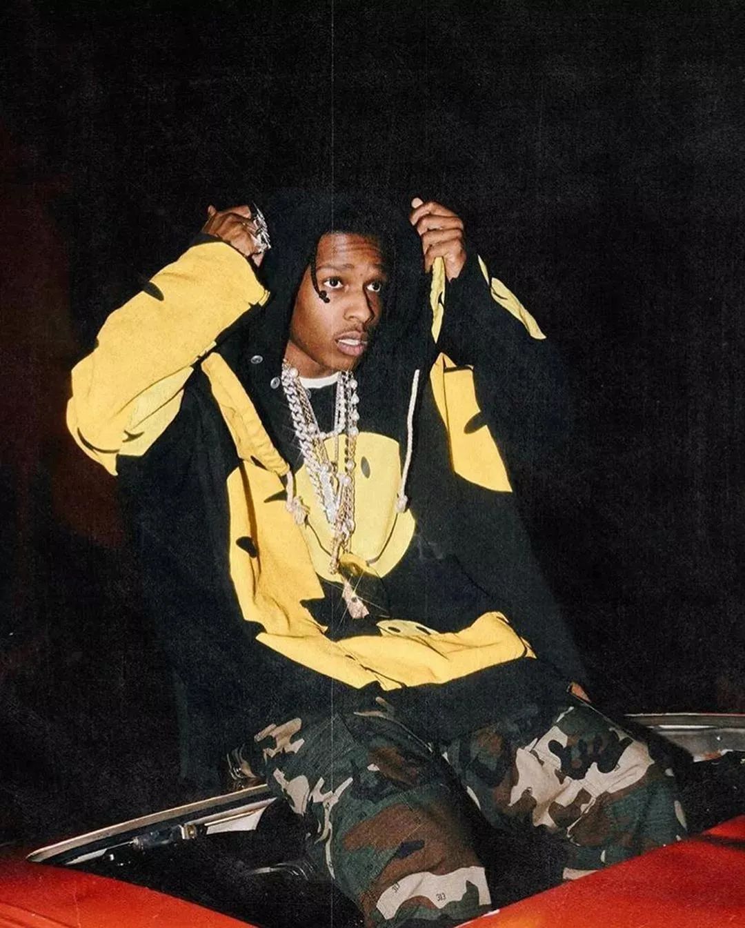 他被称为女性内衣收割机,沉迷于与欧美乐坛天后的恋情中,还整老活敷衍听众? | 第14张 | 嘻哈中国 他被称为女性内衣收割机,沉迷于与欧美乐坛天后的恋情中,还整老活敷衍听众? | 第14张