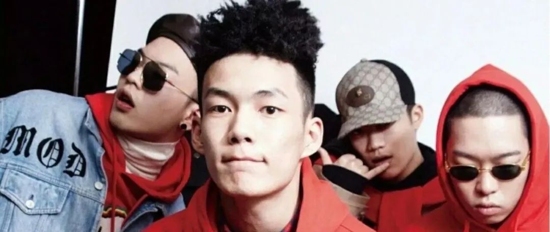 贝贝直播时暗示红花会重聚关键在于PG One,自己已和女友分手,感叹方丈打款豪爽大气! | 第1张 | 嘻哈中国 贝贝直播时暗示红花会重聚关键在于PG One,自己已和女友分手,感叹方丈打款豪爽大气! | 第1张