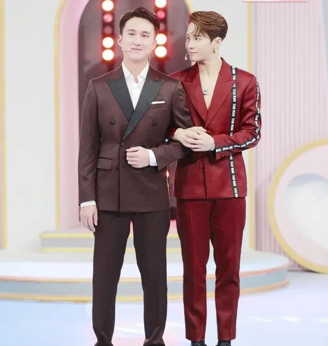 Psy.P签约王嘉尔公司，姜云升签约少城时代，头部rapper正在向娱乐圈靠拢