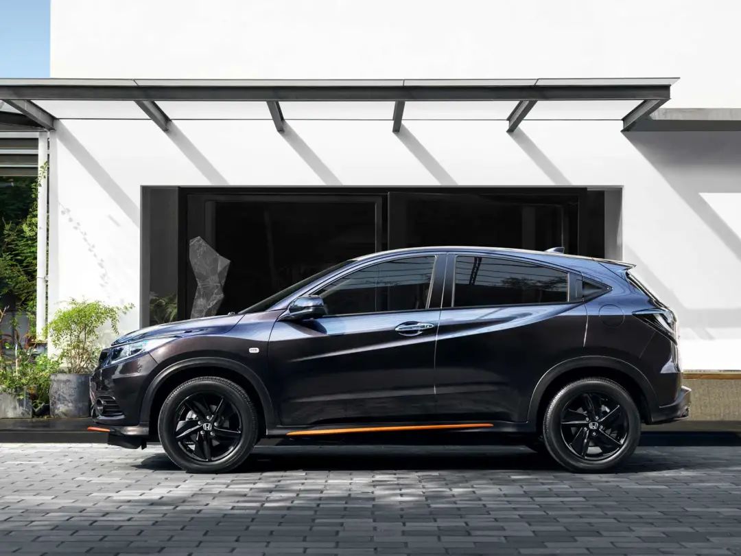 中国rapper到底都开哪些豪车,又是哪位rapper既做代驾又骑电动车? | 第37张 | 嘻哈中国 中国rapper到底都开哪些豪车,又是哪位rapper既做代驾又骑电动车? | 第37张