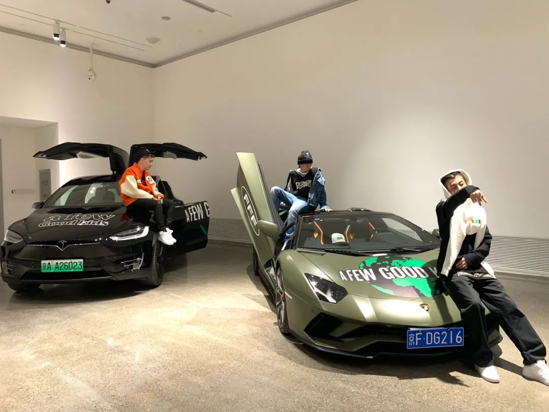 中国rapper到底都开哪些豪车,又是哪位rapper既做代驾又骑电动车? | 第6张 | 嘻哈中国 中国rapper到底都开哪些豪车,又是哪位rapper既做代驾又骑电动车? | 第6张