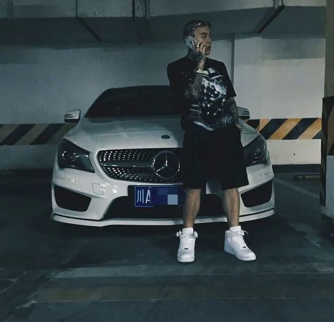 中国rapper到底都开哪些豪车,又是哪位rapper既做代驾又骑电动车? | 第13张 | 嘻哈中国 中国rapper到底都开哪些豪车,又是哪位rapper既做代驾又骑电动车? | 第13张