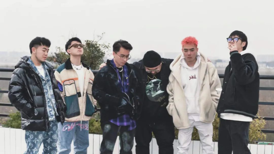 拿到腾讯投资的成都说唱厂牌,发了今年的cypher | 第4张 | 嘻哈中国 拿到腾讯投资的成都说唱厂牌,发了今年的cypher | 第4张