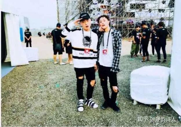 小青龙遭遇职业生涯最大危机！多年兄弟Diss表示：《Time》的副歌根本不是你写的！ | 第4张