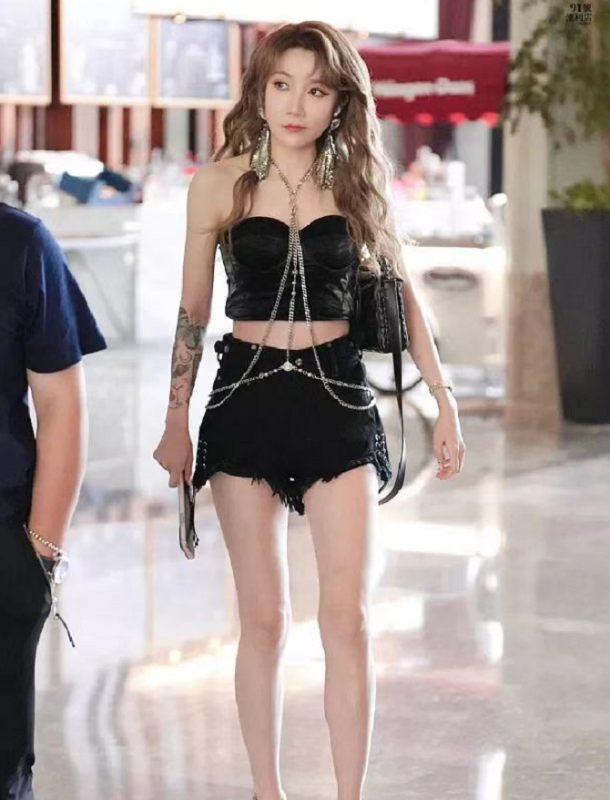 《新说唱》最终完整阵容曝光!第一期录制直接金曲串烧大青回!还有踢馆选手! | 第6张 | 嘻哈中国 《新说唱》最终完整阵容曝光!第一期录制直接金曲串烧大青回!还有踢馆选手! | 第6张