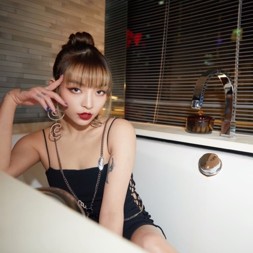 VaVa被骂上热搜,只因说了“我随时替国出征” | 第4张 | 嘻哈中国 VaVa被骂上热搜,只因说了“我随时替国出征” | 第4张