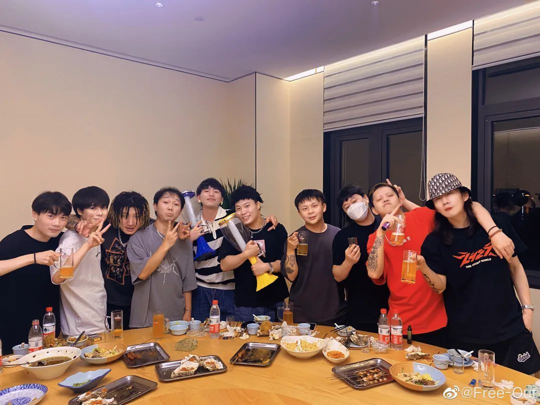 今天的说唱圈,一半在青岛,一半在三亚 | 第1张 | 嘻哈中国 今天的说唱圈,一半在青岛,一半在三亚 | 第1张