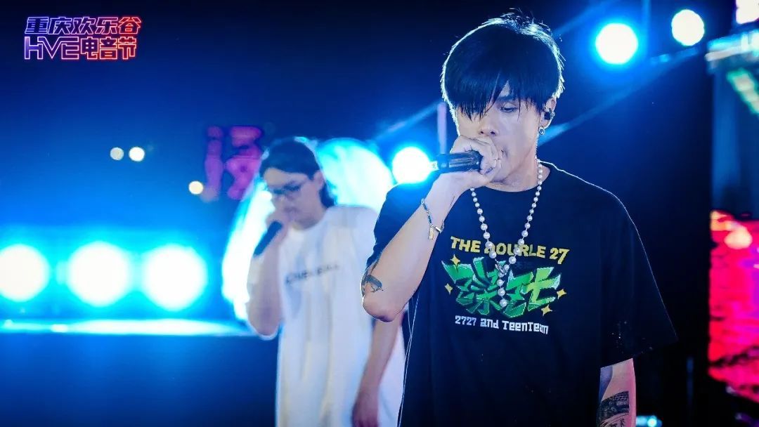 合作幼杀、龚琳娜，拿下网易云热搜第一，法老的新专辑真的超越《生于未来》了吗？ | 第5张