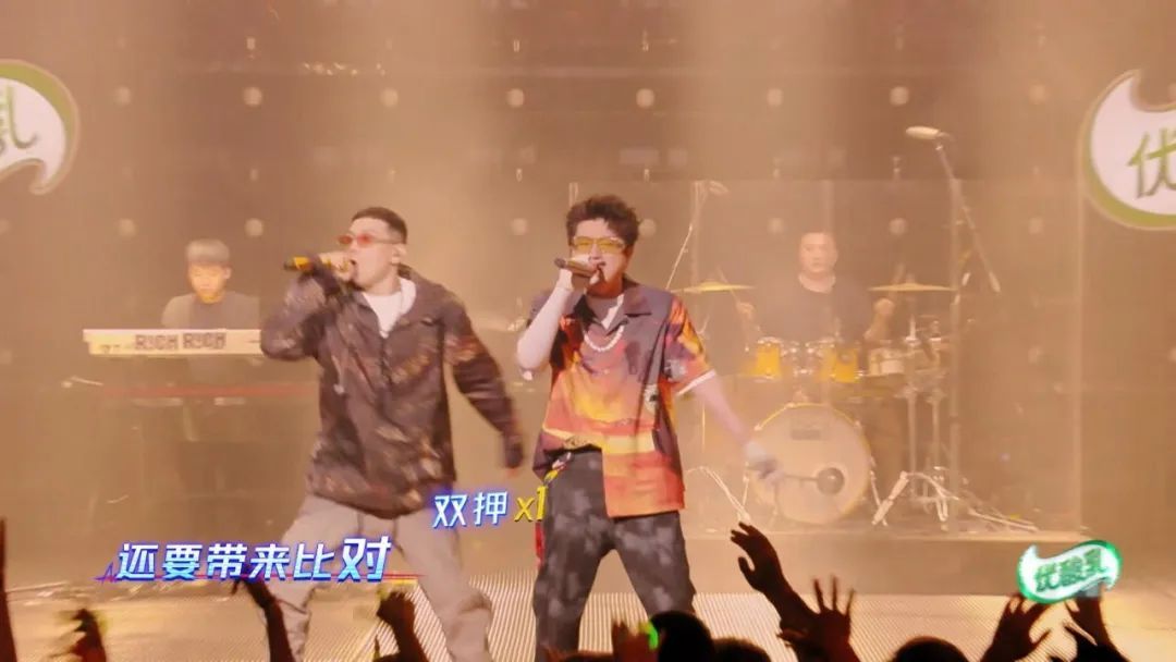 杨和苏与GAI上演真正的巅峰对决,但热狗的表演却让选手、主持人和观众都为之落泪 | 第7张 | 嘻哈中国 杨和苏与GAI上演真正的巅峰对决,但热狗的表演却让选手、主持人和观众都为之落泪 | 第7张