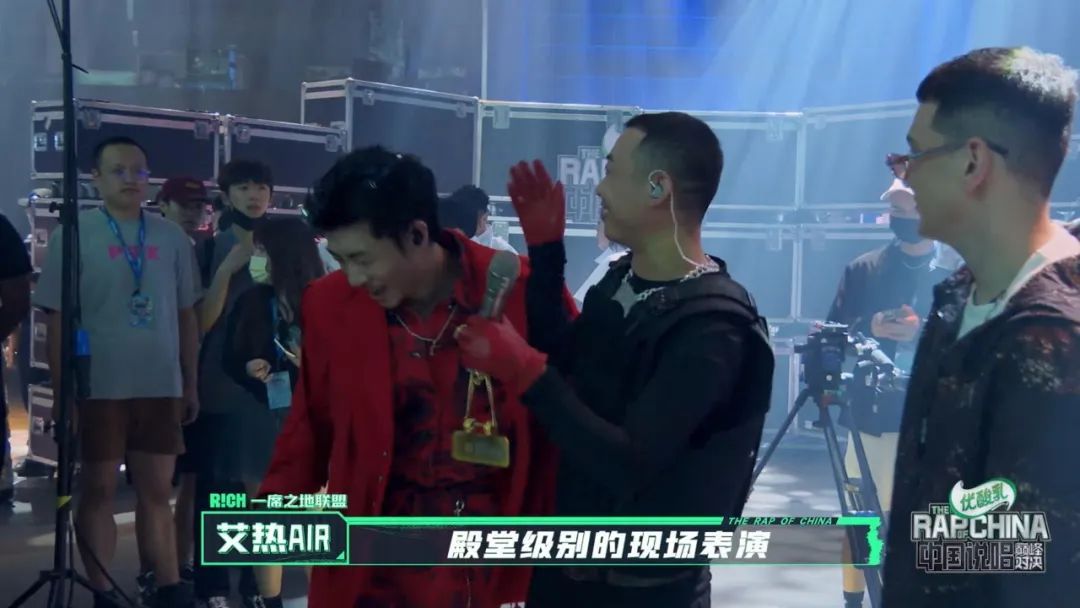 杨和苏与GAI上演真正的巅峰对决,但热狗的表演却让选手、主持人和观众都为之落泪 | 第12张 | 嘻哈中国 杨和苏与GAI上演真正的巅峰对决,但热狗的表演却让选手、主持人和观众都为之落泪 | 第12张