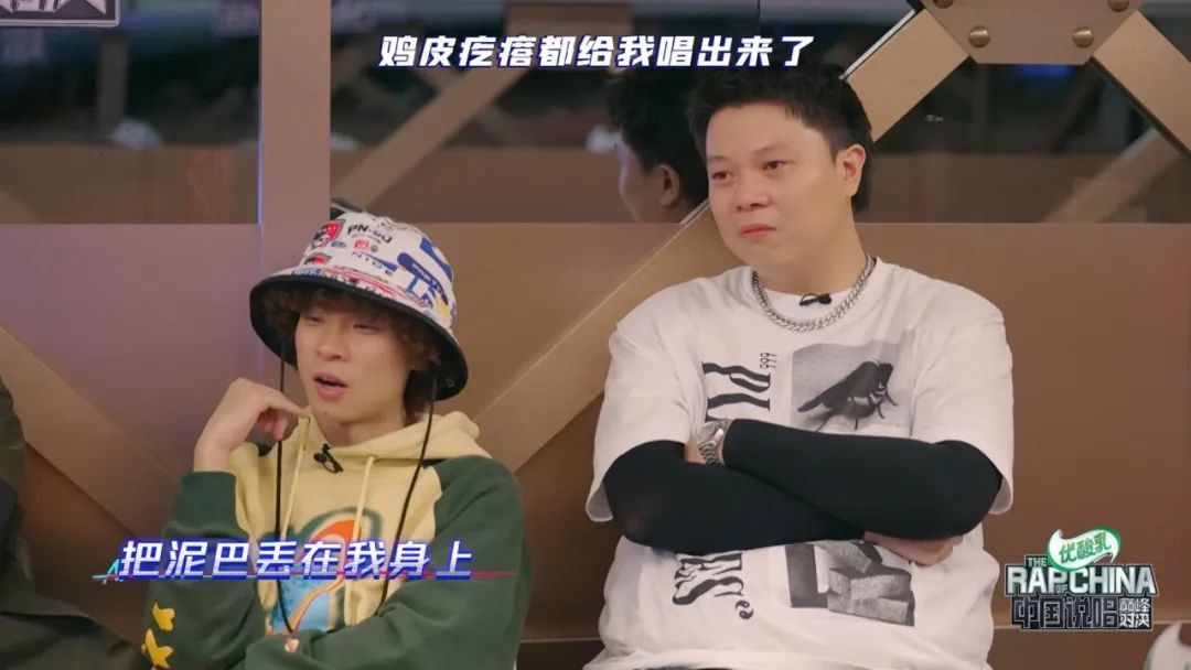 杨和苏与GAI上演真正的巅峰对决,但热狗的表演却让选手、主持人和观众都为之落泪 | 第17张 | 嘻哈中国 杨和苏与GAI上演真正的巅峰对决,但热狗的表演却让选手、主持人和观众都为之落泪 | 第17张