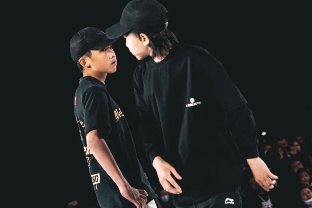 Bboy李后桦:刚跳街舞每天哭鼻子,现在12岁独自外出参赛夺冠 | 第4张 | 嘻哈中国 Bboy李后桦:刚跳街舞每天哭鼻子,现在12岁独自外出参赛夺冠 | 第4张