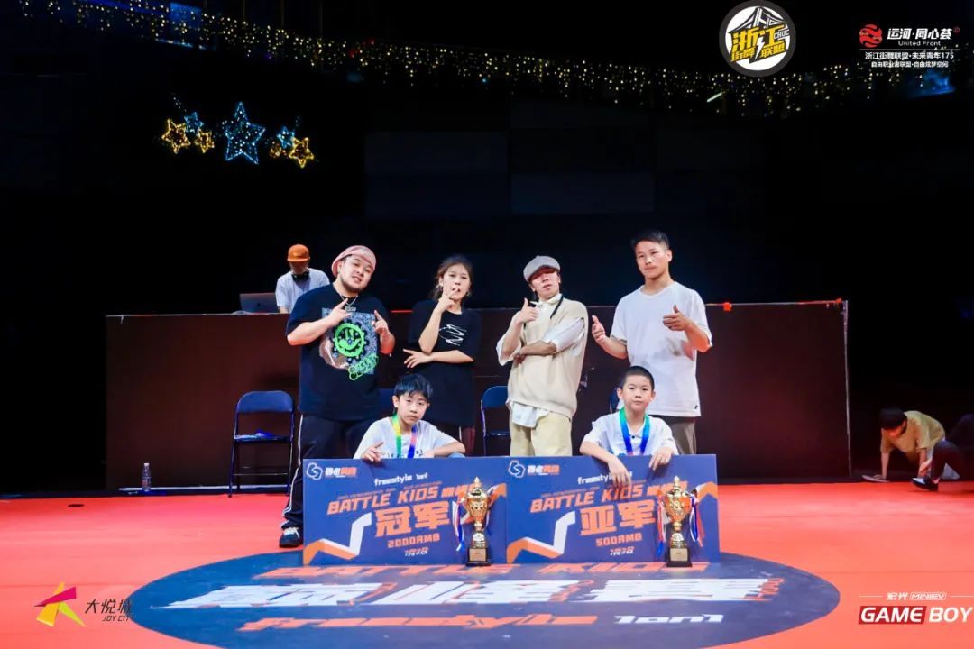 Bboy李后桦:刚跳街舞每天哭鼻子,现在12岁独自外出参赛夺冠 | 第5张 | 嘻哈中国 Bboy李后桦:刚跳街舞每天哭鼻子,现在12岁独自外出参赛夺冠 | 第5张