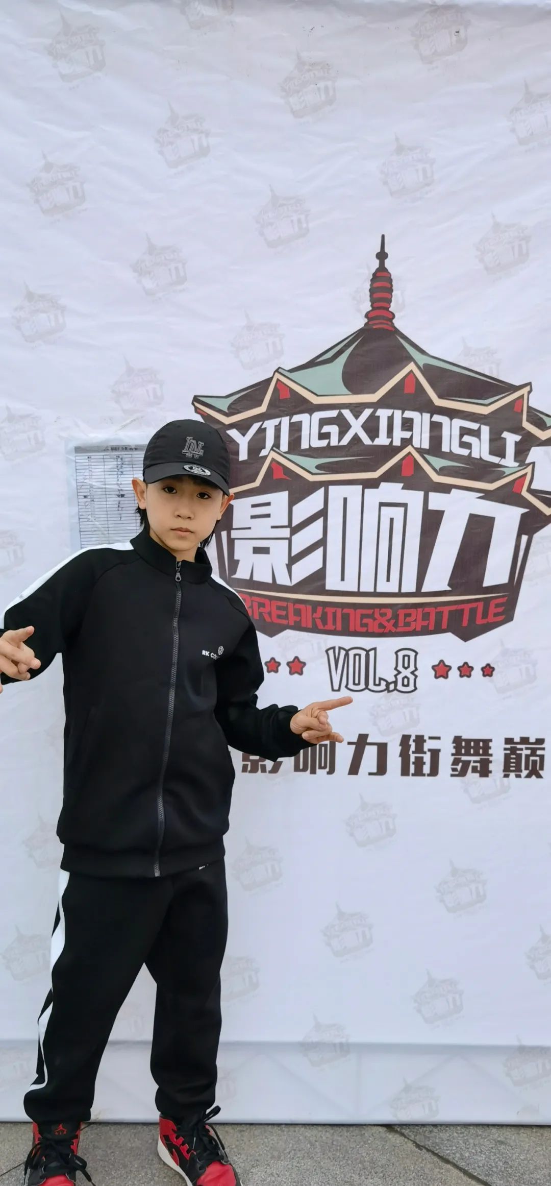 Bboy李后桦:刚跳街舞每天哭鼻子,现在12岁独自外出参赛夺冠 | 第9张 | 嘻哈中国 Bboy李后桦:刚跳街舞每天哭鼻子,现在12岁独自外出参赛夺冠 | 第9张