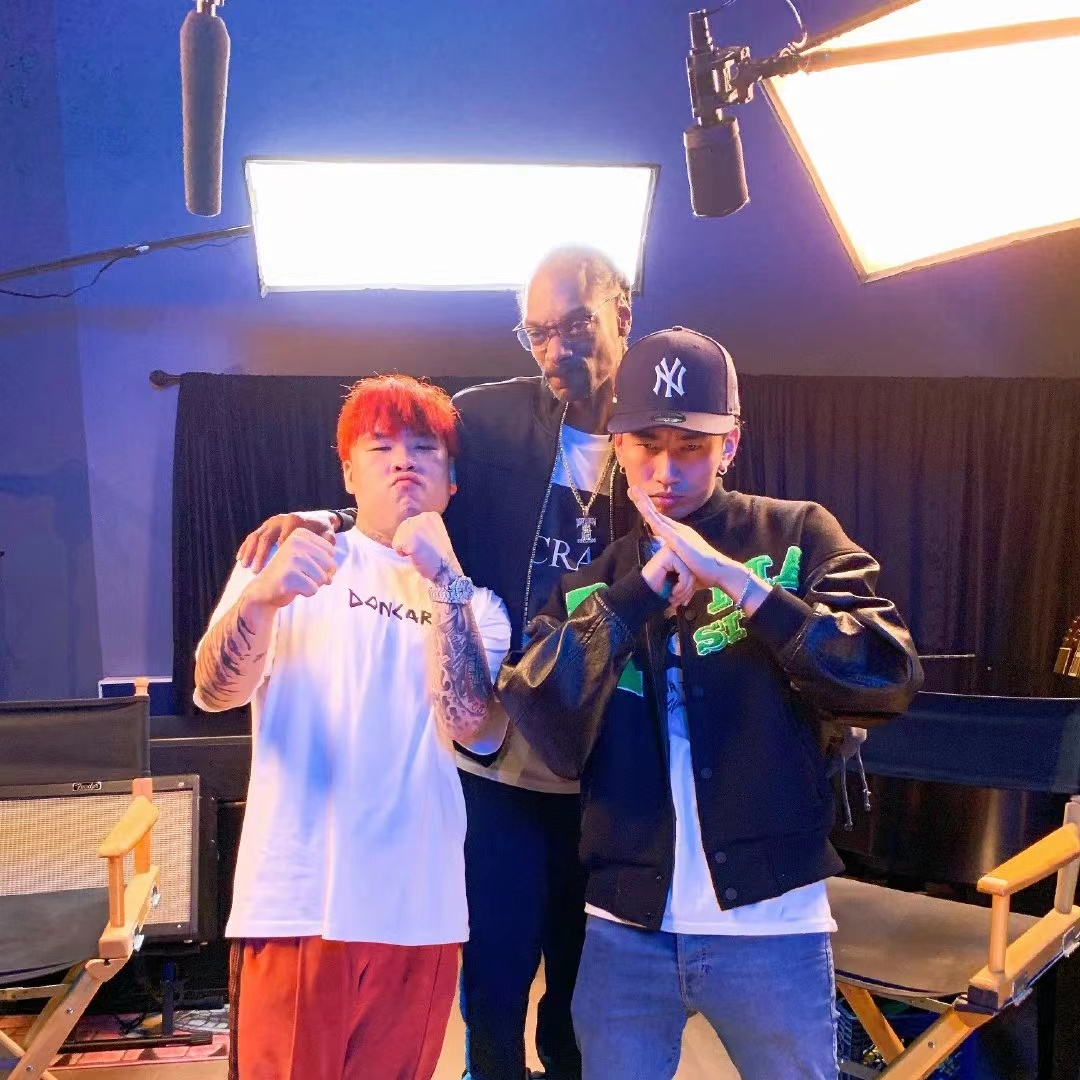 义乳cos、公然搞黄、互喝对方鲜血......rapper们追起星来都这么硬核的吗?! | 第2张 | 嘻哈中国 义乳cos、公然搞黄、互喝对方鲜血......rapper们追起星来都这么硬核的吗?! | 第2张